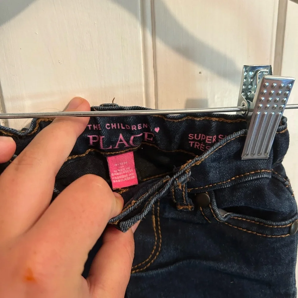 The children’s place 9/12m dark wash skinny jeans - Picture 2 of 2